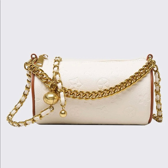 Purse with chain. - Picture 1 of 2
